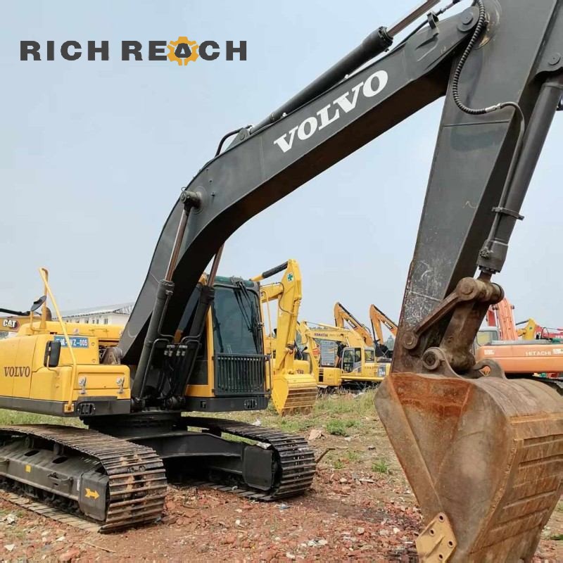 Undercarriage and tracks – 2023 Volvo EC200 crawler excavator $27,800